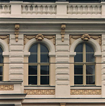 Foto 2 zu: Sanierung eines Barockhauses - denkmalgerechte Sanierung, Umbau und Dachgeschossausbau eines Stadtpalais der zweiten barocken Stadterweiterung mit zwei Gewerbeeinheiten und einer Wohnung, Potsdam, 1999-2000, Architekt: Jo Sollich 
 Foto: Jo Sollich