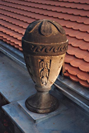 Foto 4 zu: Sanierung eines Barockhauses - denkmalgerechte Sanierung, Umbau und Dachgeschossausbau eines Stadtpalais der zweiten barocken Stadterweiterung mit zwei Gewerbeeinheiten und einer Wohnung, Potsdam, 1999-2000, Architekt: Jo Sollich 
 Foto: Jo Sollich