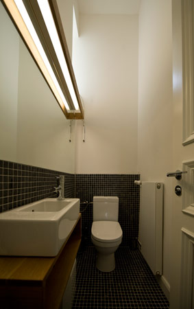 Foto 7 zu: MAR. Umstrukturierung eines Gründerzeithauses - Um- und Ausbau zweier Hofetagen zu einer Salonetage mit Gästeappartement, Büroräumen und Wohnungen, Gestaltung des Eingangsbereichs, Hofgestaltung, Berlin-Charlottenburg, 2011-2012, Architekt: Jo Sollich