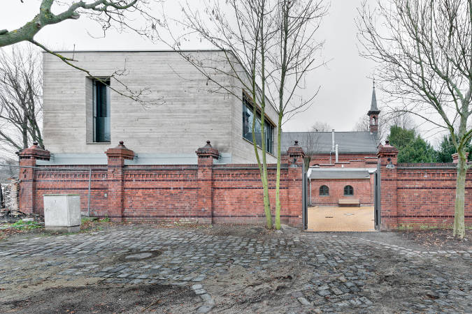 Foto zu: Umbau und Erweiterung einer ehemaligen Friedhofskapelle, Berlin-Schöneberg, 2014-2016, Architekt: Jo Sollich 
 Foto: Robert Conrad