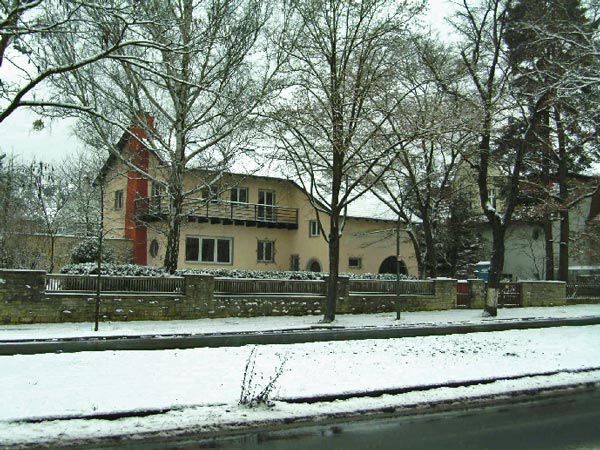 Bild 1 zu: THI. Sanierung einer Villa aus den 1930er-Jahren - Umbau und Instandsetzung eines Wohnhauses des Architekten Emanuel Lindner aus dem Jahr 1939, Berlin-Dahlem, 2010, Architekt: Jo Sollich 
 Foto: Sollich Architekten
